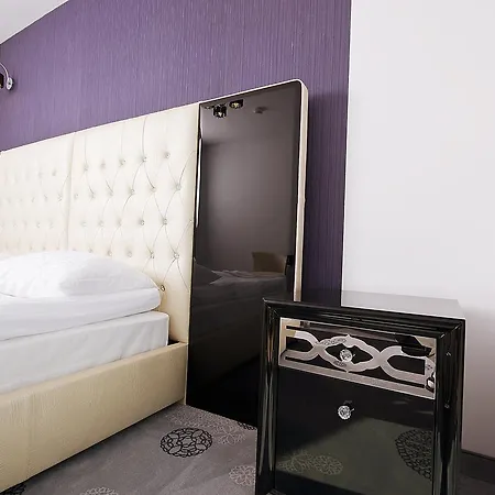 Sebory * Romany Sebory